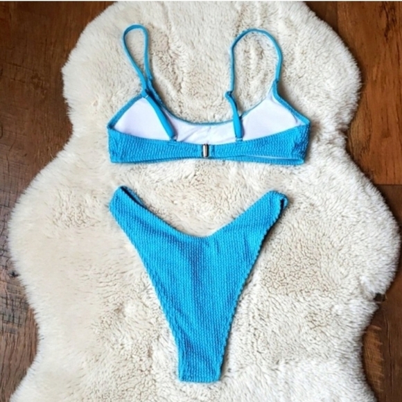 New Scrunchy Scoop Top and Brazilian Bottom Bikini Set Swimsuit Size M - Picture 6 of 7